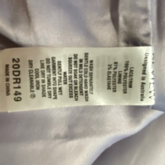 Review Romance dress size 18 - Picture 5 of 7